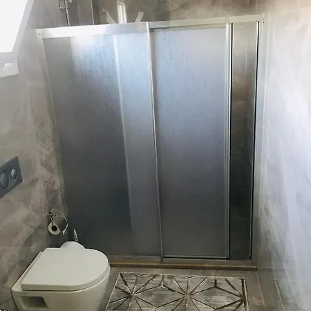 Apartament Comfortable Duplex Flat In